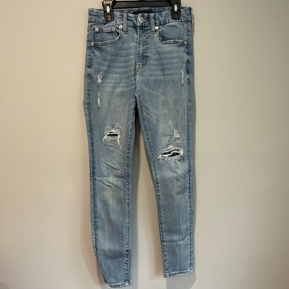 Aeropostale Denim - Aeropostale High Rise Curvy Jeans